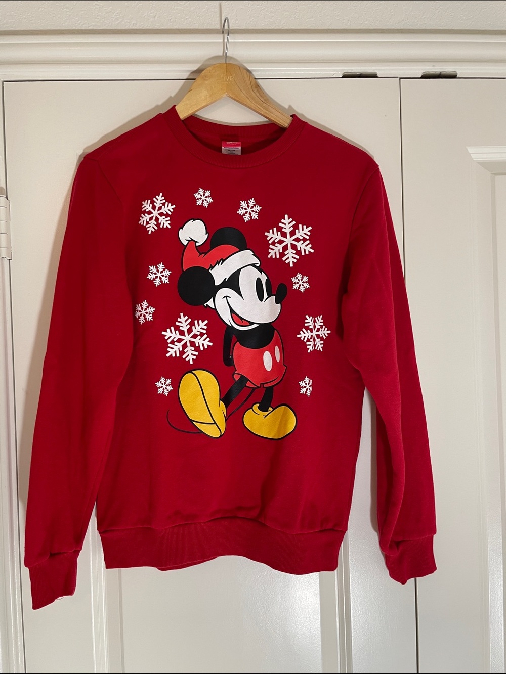Disney Red Mickey Mouse Holiday Crewneck Sweat Shirt